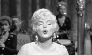 SomeLikeItHot_201Pyxurz