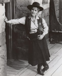 057-debbie-reynolds-theredlist