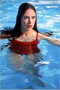 18833522.jpg-r_640_600-b_1_D6D6D6-f_jpg-q_x-xxyxx