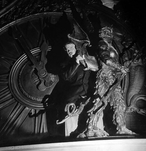 orson-welles-the-stranger