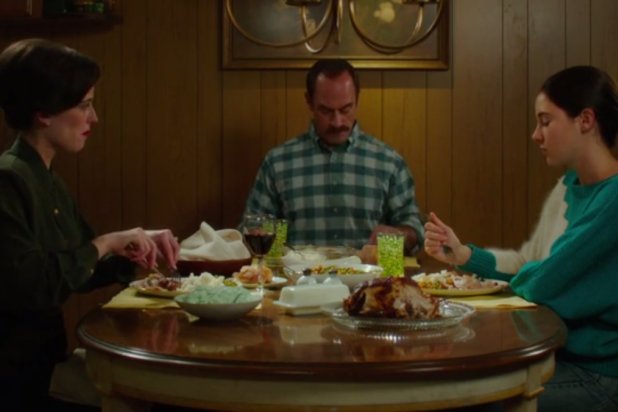 white-bird-in-a-blizzard-140821