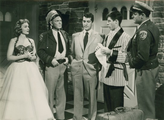 027-dean-martin-theredlist