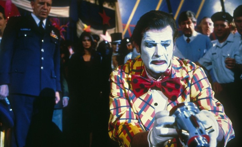 Octopussy-Clown-10Aug15_rex_b_813x494