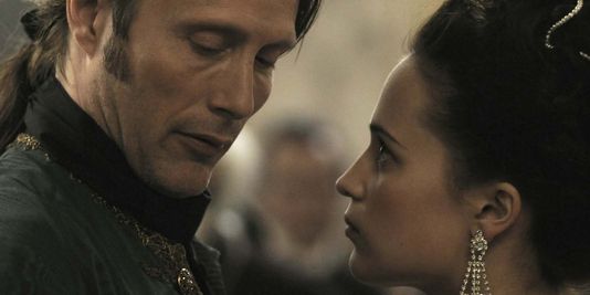 1791393_3_19ed_mads-mikkelsen-et-alicia-vikander-dans-le-film_8dbc189b79886901d673b2ce664c36b8