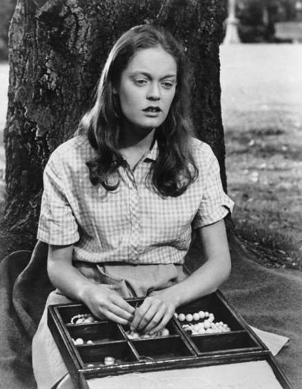 Elizabeth-Hartman-in-A-Patch-of-Blue-elizabeth-hartman-15189626-596-768