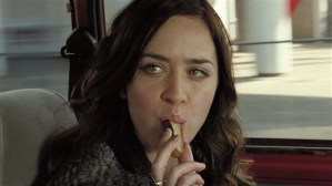 OXdpVnZJOFYzb012ZG9UejNzN21UZzQ3_o_movie-trailers-wild-target