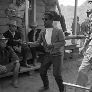 sammy-davis-jr.-in-sergeants-3-(1962)-large-picture