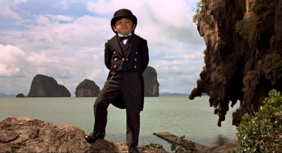 the-man-with-the-golden-gun-james-bond-christopher-lee-roger-moore-spy-thriller-action-movie-villechaize-movie-review-1974-film