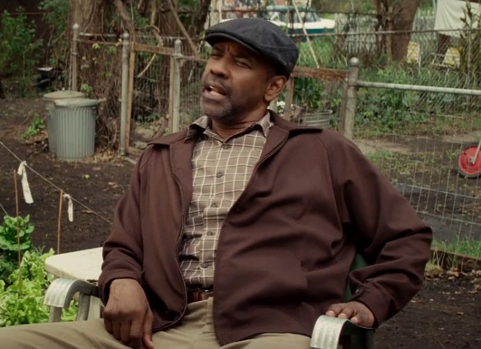 denzel-washington-gets-emosional-in-fences