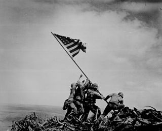320px-WW2_Iwo_Jima_flag_raising
