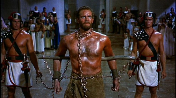 a Cecil B. DeMille The Ten Commandments DVD Review Charlton Heston PDVD_002