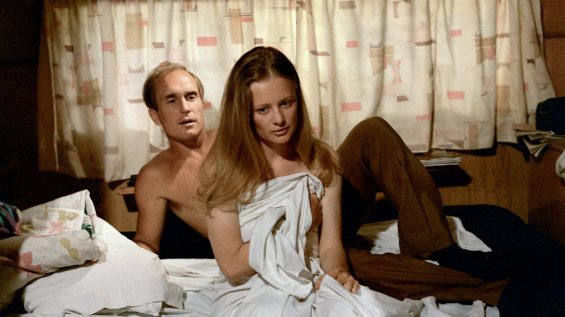 MV5BZjE4MzZmZjAtZjc0NS00NmUwLTliYjYtNTQ3OWVhODZlNDYyXkEyXkFqcGdeQXVyMTA0MjU0Ng@@._V1_