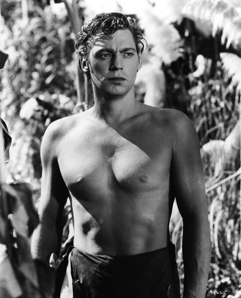 johnnyweissmuller_stand_tarzan