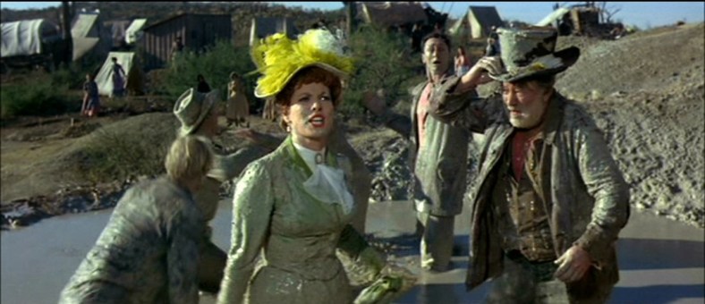 Katherine McLintock (Maureen O'Hara)057