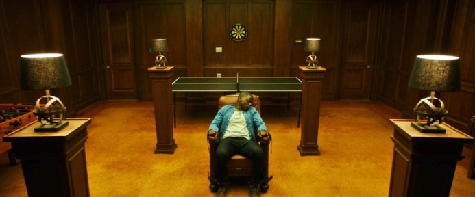 get-out-2017-chair-daniel-kaluuya-allison-williams-catherine-keener-bradley-whitford-caleb-landry-jones-stephen-root-lakeith-stanfield-lil-rel-howery-erika-alexander-richard-her
