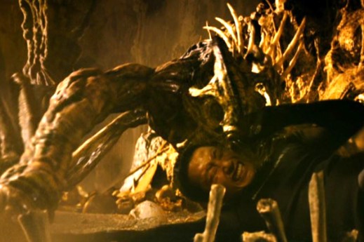 the-cave-2005-daniel-day-kim-monster