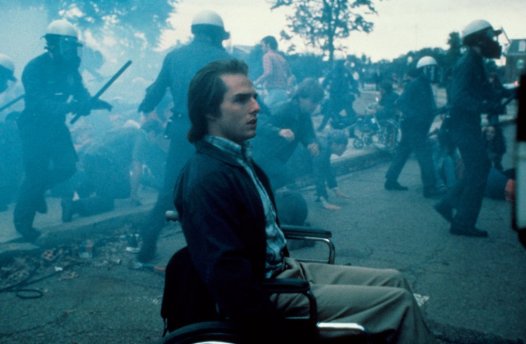 born-on-the-fourth-of-july-1989-001-tom-cruise-wheelchair-00n-5mu